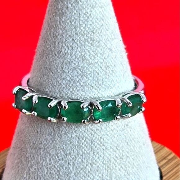 Natural Emerald 5x3.5mm 925 Sterling Silver Band 8.5 - Picture 8 of 10